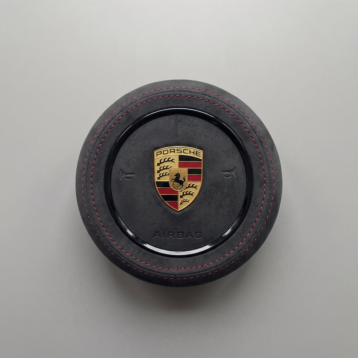 غطاء وسادة هوائية مخصّص OEM - Porsche 991 / 992 / Panamera / Macan / Cayenne / 718 Cayman / Boxster (2009-2024)