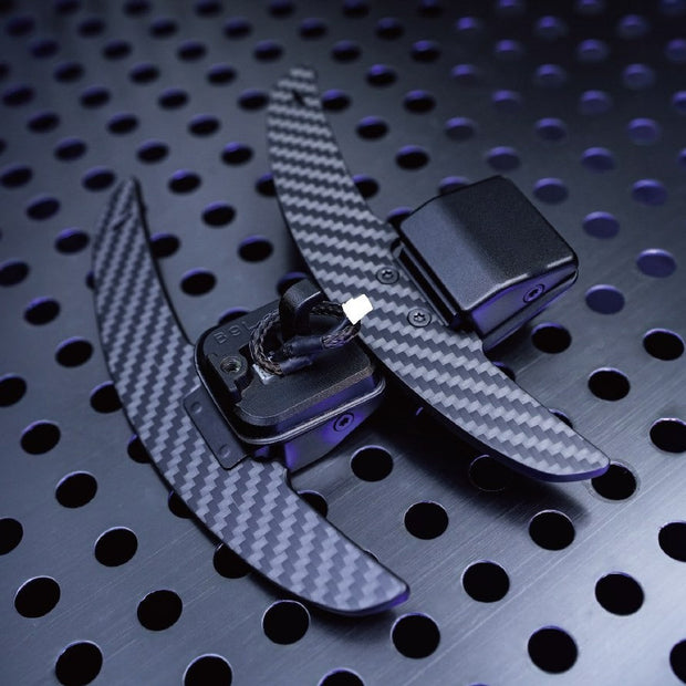 Paddle del cambio magnetici in carbonio twill per Porsche, vista d'insieme